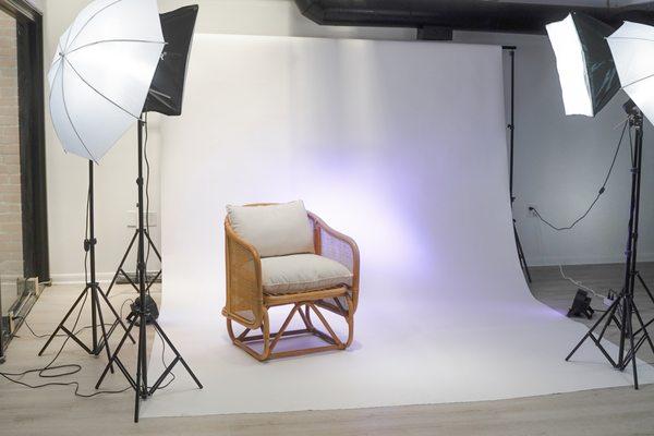 Are you an influencer or creative. Reserve our photography studio to update your business portraits and professional profile.