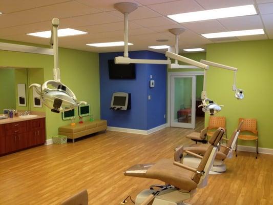 The examination room of Eaton Pediatric Dentistry in Decatur, GA