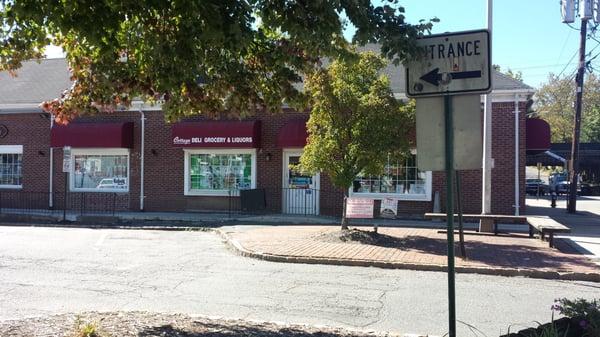 Cottage Deli Grocery & Liquor