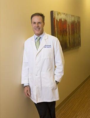 Dr. Michael R. Macdonald, MD. is an otolaryngologist and facial plastic surgeon who serves San Francisco, CA