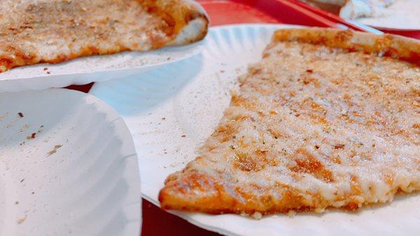 Cheese pizza