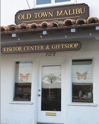 Old Town Malibu visitor center and gift shop -  Treasures, treats and tours!