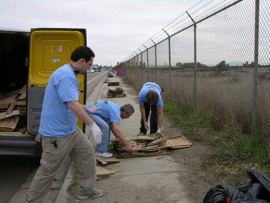 Cleaning up Miramar Rd for Weekend Trash Day