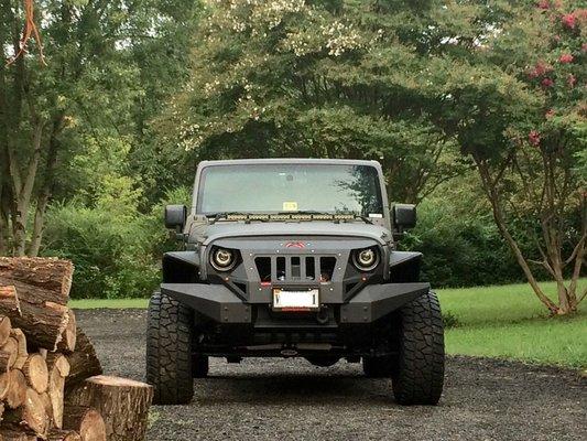 Bumper, Grill, Winch, Fenders on 2011 JKU