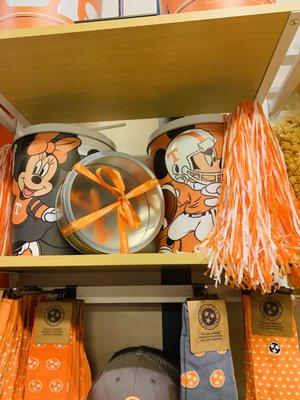 UT Mickey tins