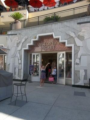 Showing some Victoria's Secret love... I always take a photo in front of VS stores in other cities :)