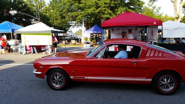 Gorgeous, awesome, retro cars here!