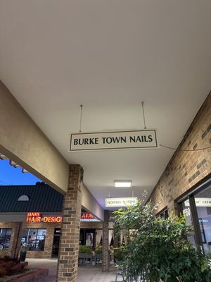 Burke Town Nails