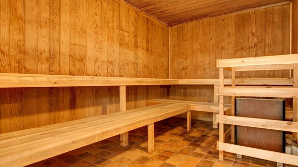 24-hour Dry Sauna