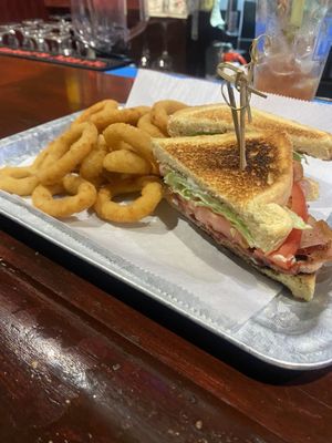 Blt with Onion Rings