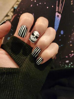 Hand painted nails