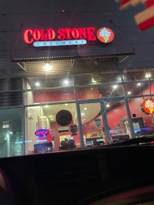 Outside Coldstone