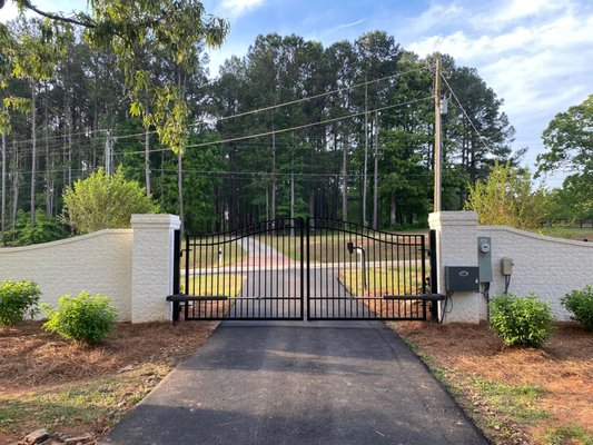 5'-6' Flat Top Aluminum Bell Arch Double Drive Gate