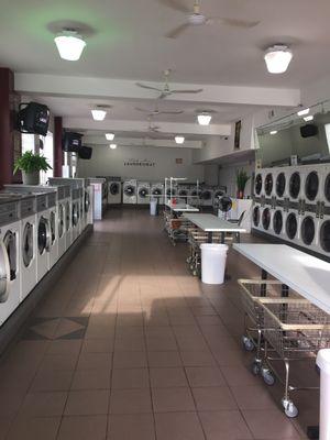 Park Ave Laundromat