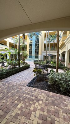 Atrium @ 950 Peninsula Corporate Circle