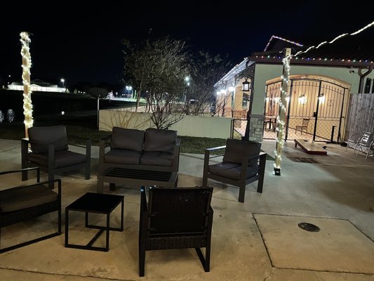 Plenty of outdoor seating!