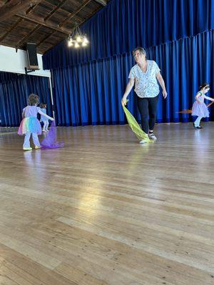 Miss Bonnie and the Saturday morning  3/4 year old class!