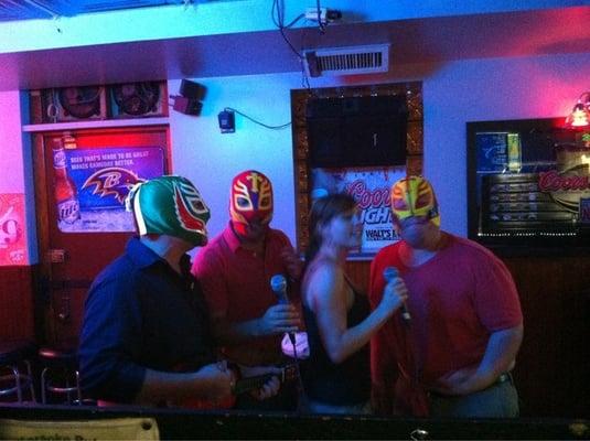 Mexican wrestling Karaoke ???