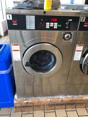 Cheapest / Smallest washer, and a long row of them.