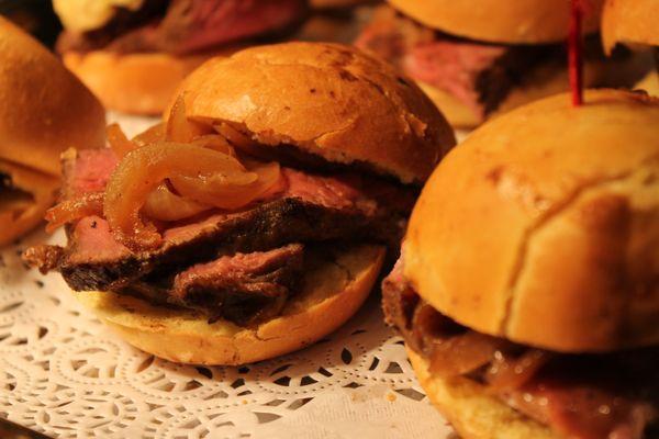 Sirloin Steak Sliders with Roasted Onions on Potato Rolls