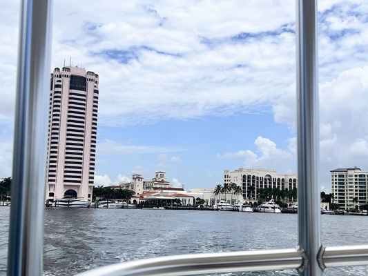 Water taxi to the beach