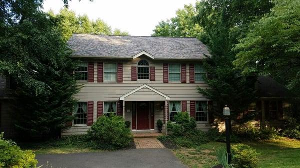 Owens Corning Summer Harvest is such a beautiful shingle color.