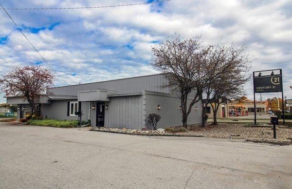 CENTURY 21 Affiliated Three Rivers, MI office exterior