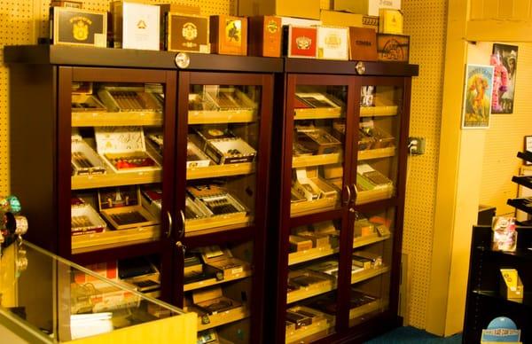 P & M Cigars, Gifts and More