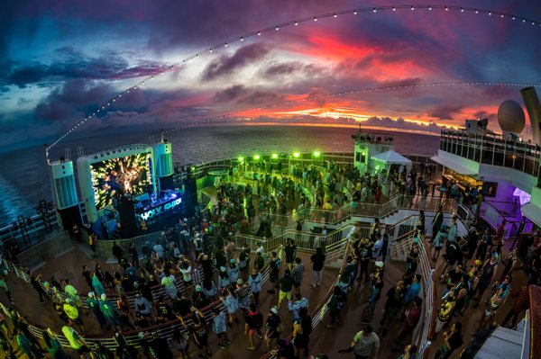 Holy Ship 12.0 | Sunrise Set | Norwegian Epic