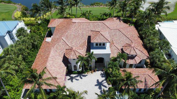 A beautiful new job complete in Stuart. Sun, waves and a new roof.  Does it get any better than that?