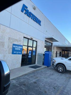 Fastenal Distribution Services