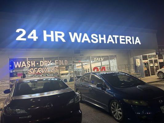 Lavado 24 Hour Washateria