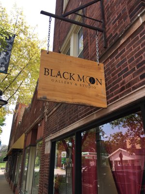 Black Moon Gallery