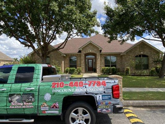 DISCOUNT ROOFING COMPANY FOR OVER 45 YEARS AND STILL ROOFING.