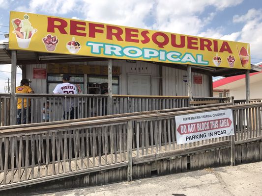 Refresqueria Tropical Market & Federal