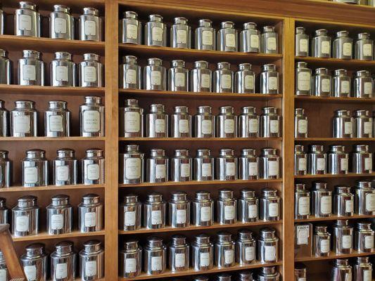 Loose tea canister wall