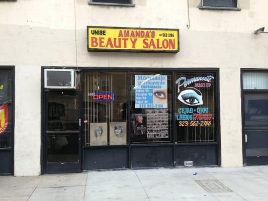 Salon's front