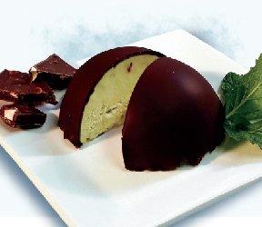 Mint gelato covered with dark chocolate