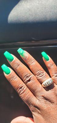 Vee Nails No 2