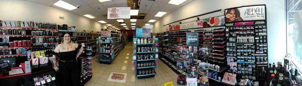 A panorama of the store, and my new friend/customer service rep, Wendy.