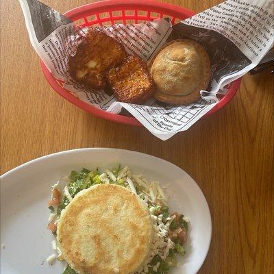 Arepa, fried cheese and pastellito