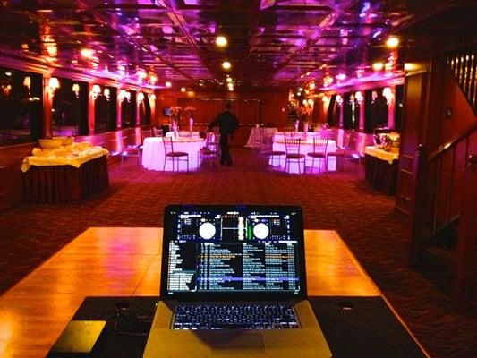 DJ Party On Yacht