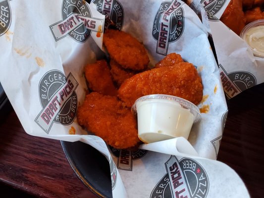 Boneless hot wings