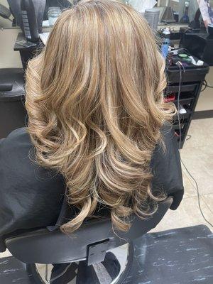 Highlights color hair cut