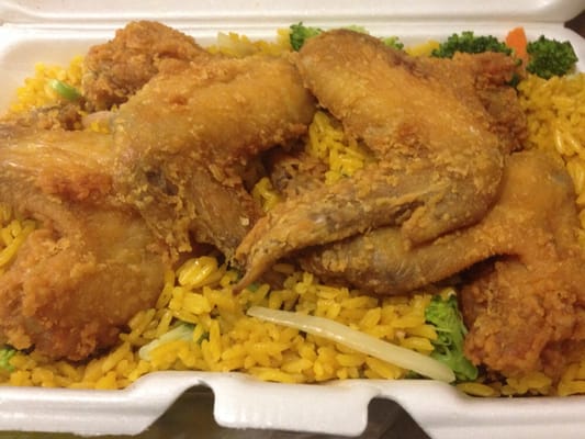 Chicken wings with vegetable fried rice