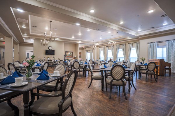 Elk Creek Assisted Living and Memory Care | Burleson, TX | Community dining