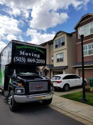 A quick (2.5 hr) 3 story townhouse move in Tigard. Thx Greg...Good luck in your new home.