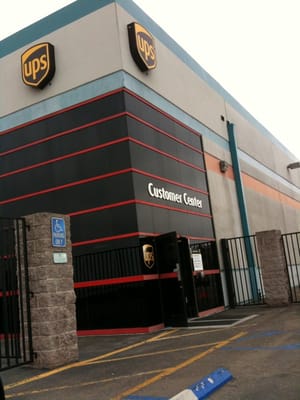 Hidden entrance to UPS gated complex!