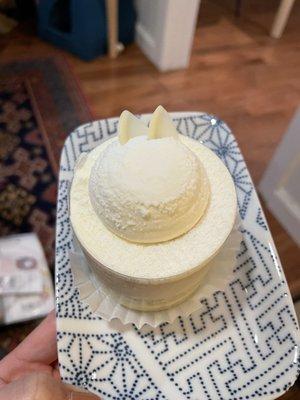 Hojicha mousse cake