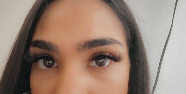 Volume lashes